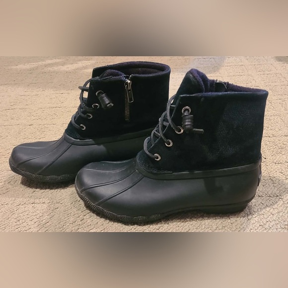 Sperry Shoes - Sperry Black Pebbled Leather Duck Boot size 7